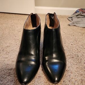Life Stride black ankle booties